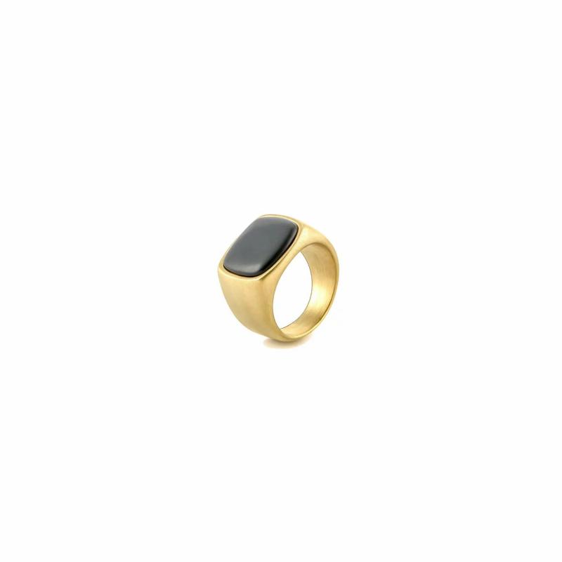 Rings / Wedding rings | Single knight ring for men gold steel set with black onyx Mens Jewelry Mens